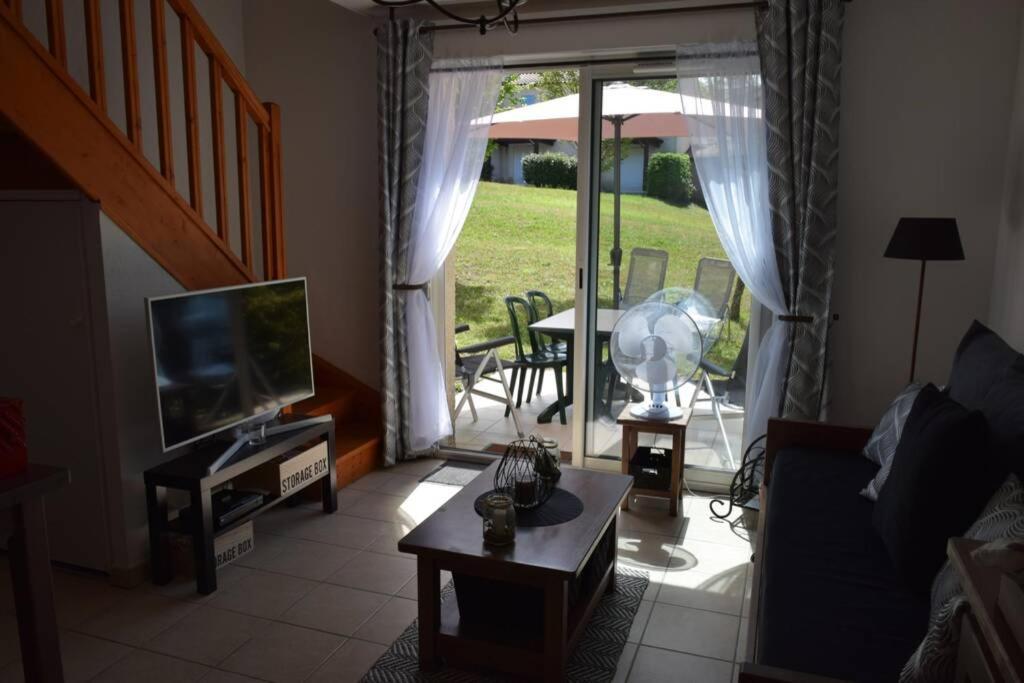 Location Maison A Cajarc 46160 Exterior photo